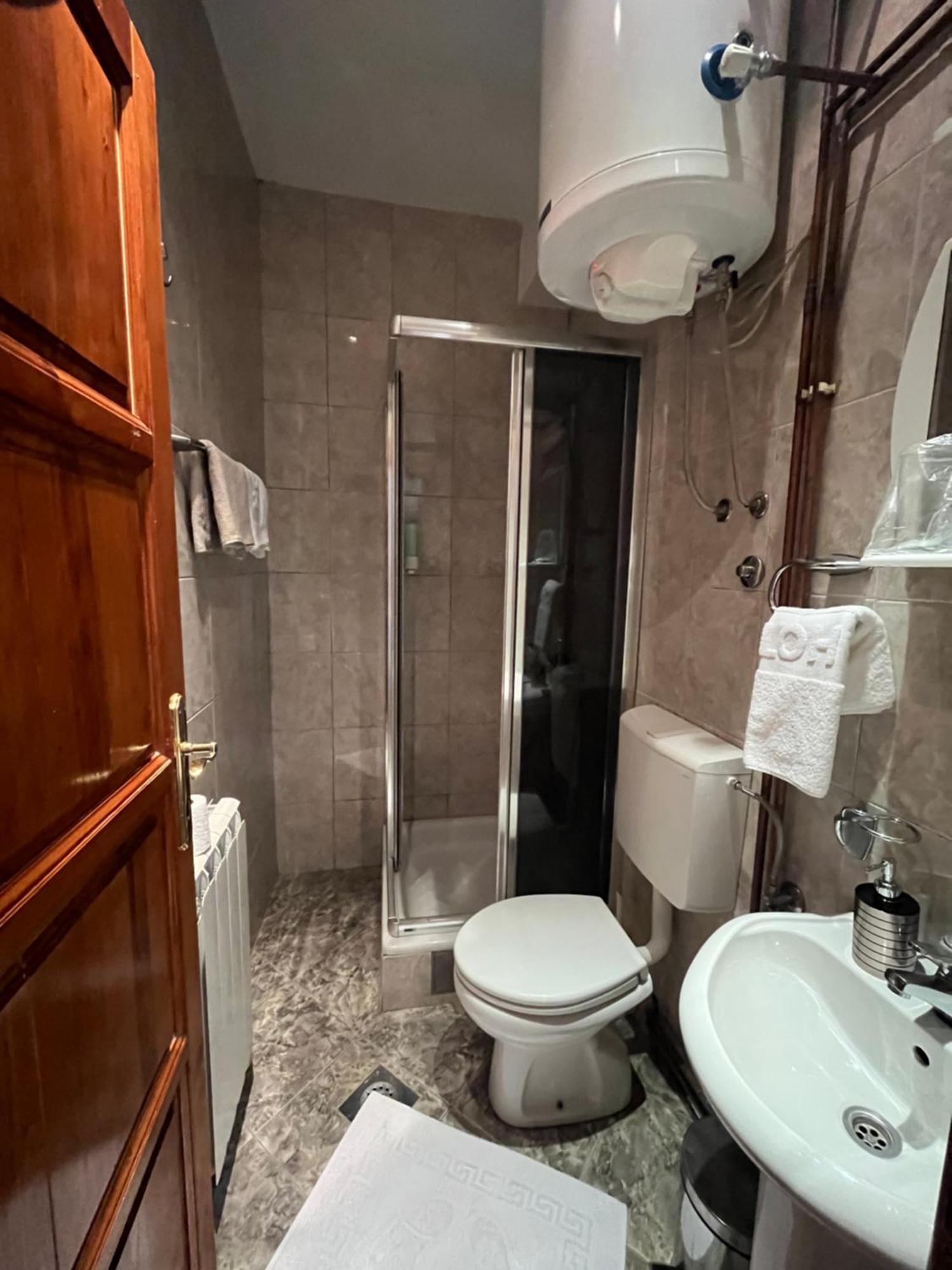 מויקובאץ Hotel Dulovic מראה חיצוני תמונה